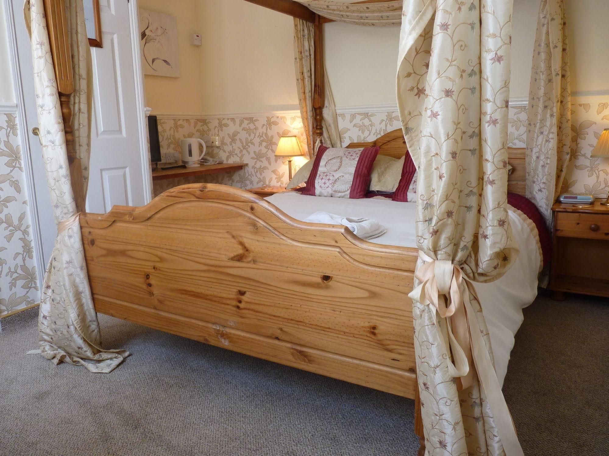 Newport Quay Bed & Breakfast Exterior foto