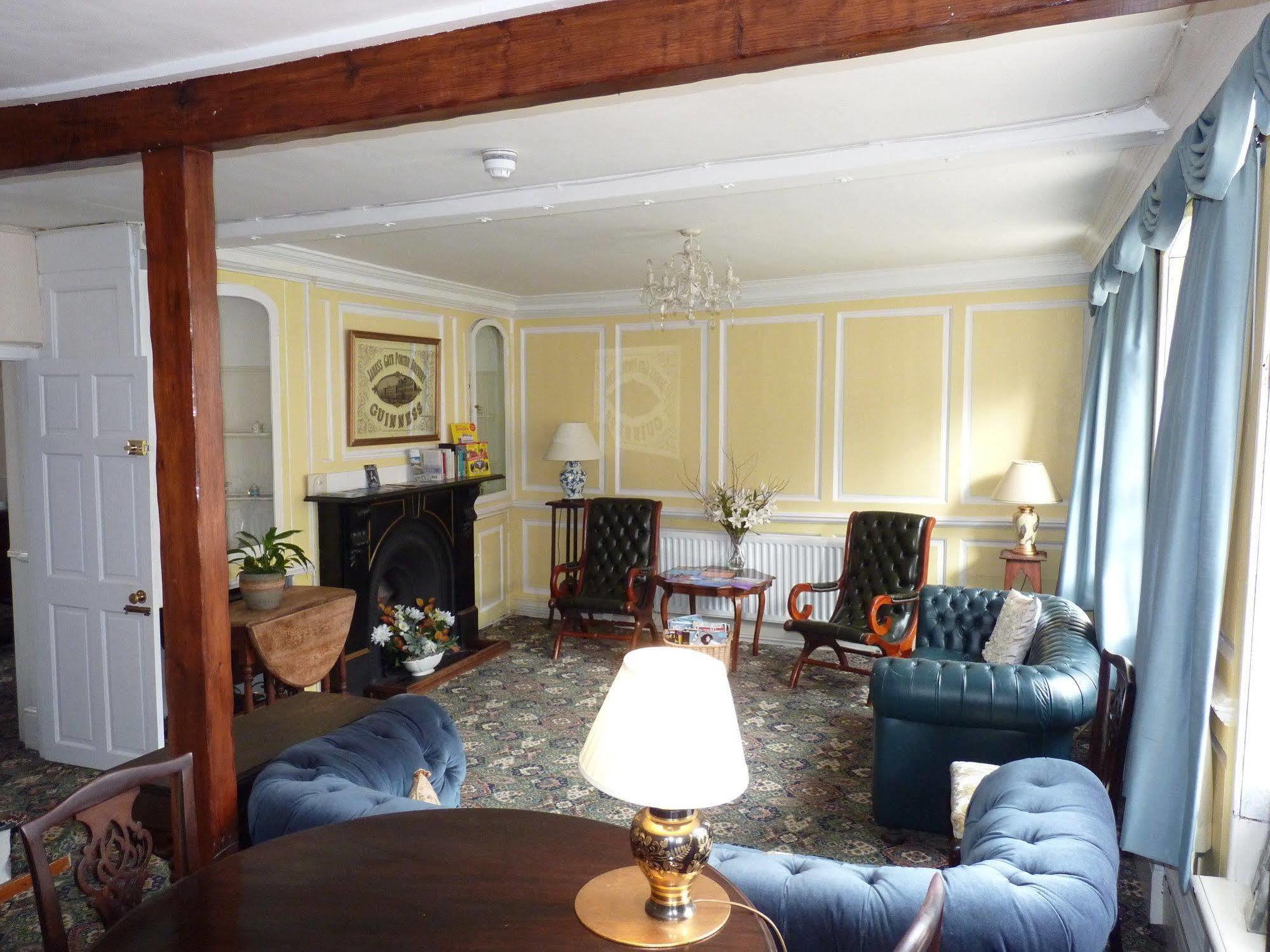 Newport Quay Bed & Breakfast Exterior foto